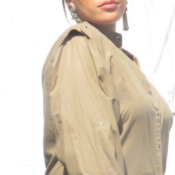 BUTTON SHOULDER DRESS - Picture 3 of 8